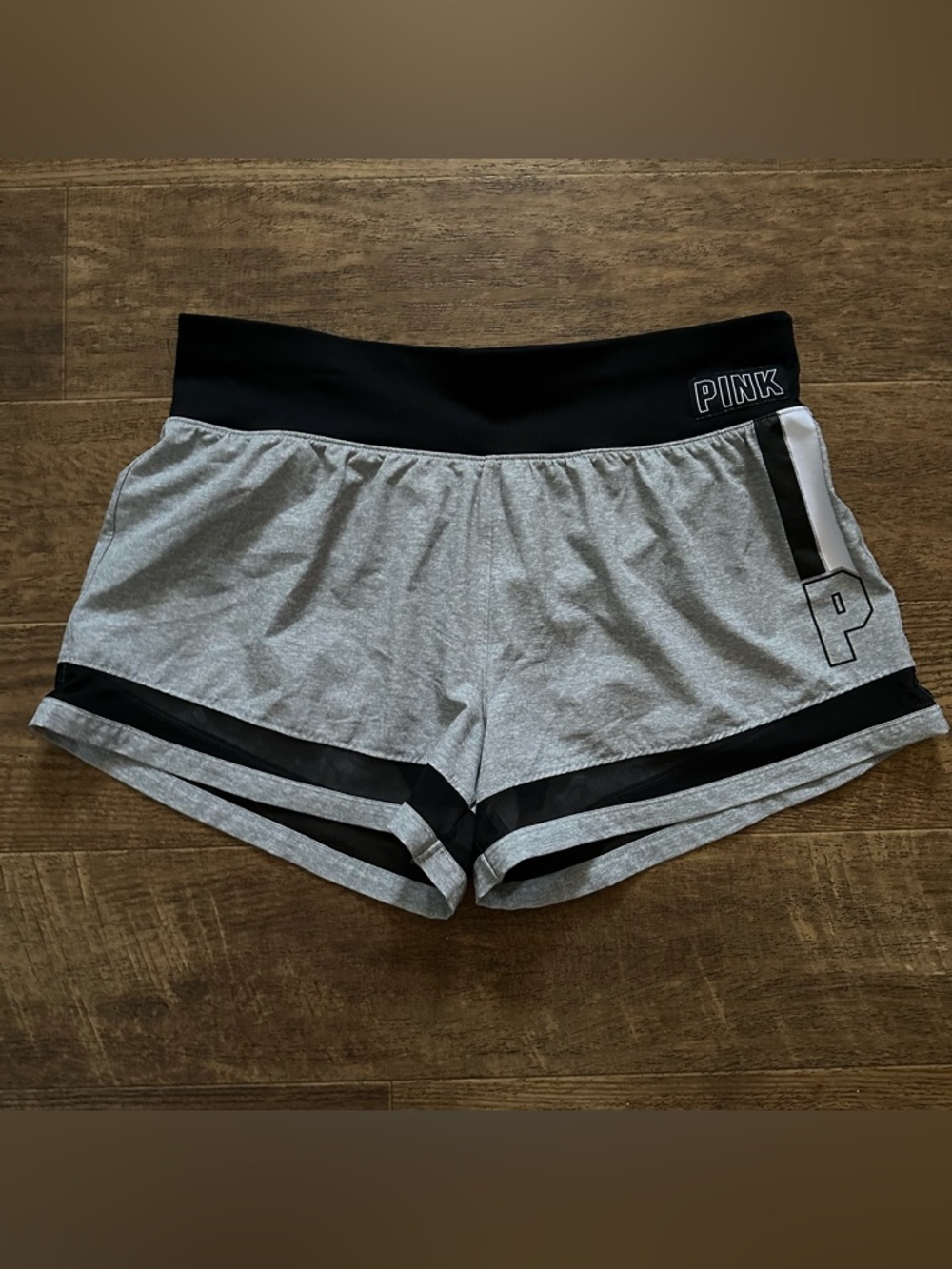VS PINK LARGE ULTIMATE LINED RUNNING SHORTS